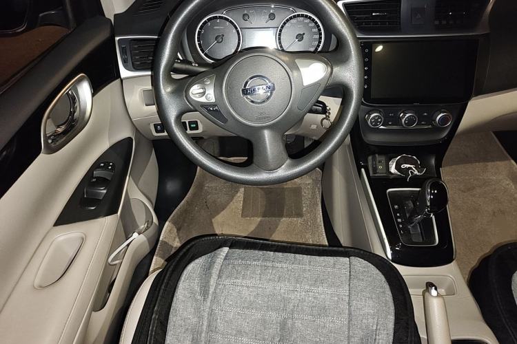 Used Nissan Sylphy 2016 1.6 XL CVT Luxury Edition Steering Wheel