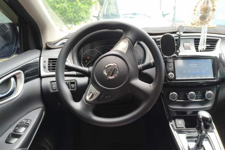 Used Nissan Sylphy 2016 1.6 XL CVT Luxury Edition Steering Wheel