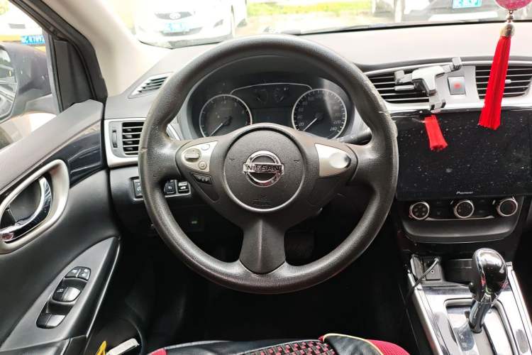 Used Nissan Sylphy 2016 1.6 XL CVT Luxury Edition Steering Wheel