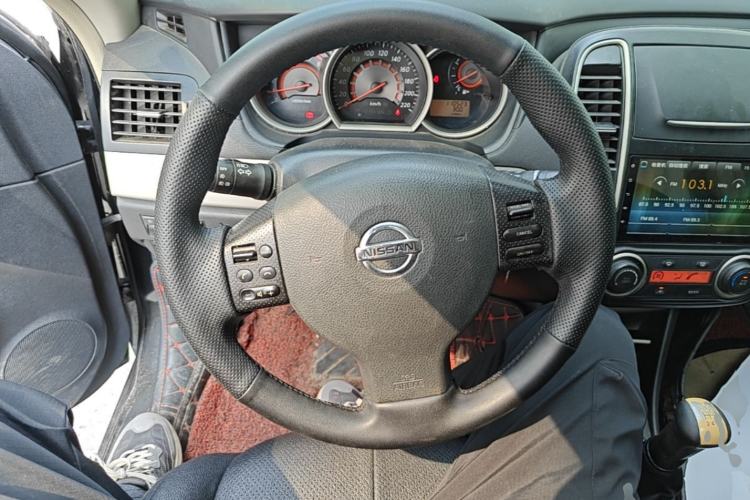 Used Nissan Sylphy 2016 Classic 1.6XE Manual Leading Edition Steering Wheel