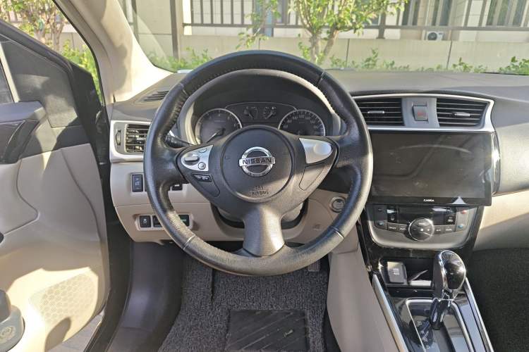 Used Nissan Sylphy 2016 1.8XL CVT Luxury Edition Steering Wheel
