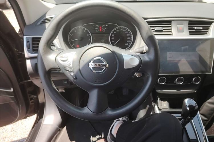 Used Nissan Sylphy 2016 1.6XV CVT Smart Enjoyment Version Steering Wheel