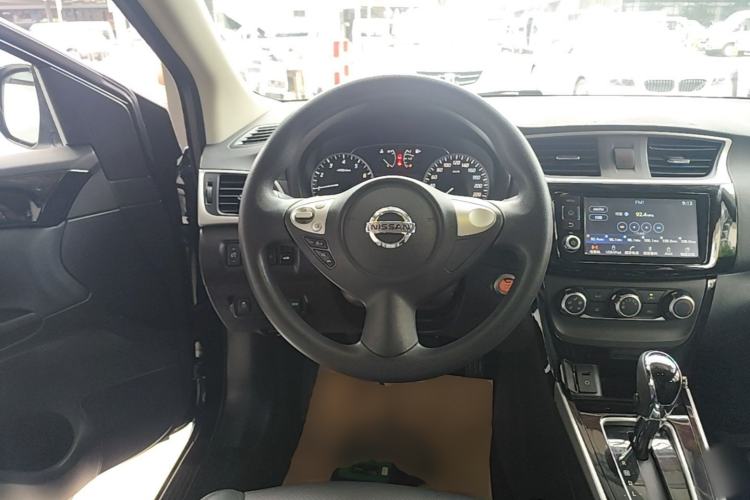 Used Nissan Sylphy 2016 1.6XV CVT Smart Enjoyment Version Steering Wheel
