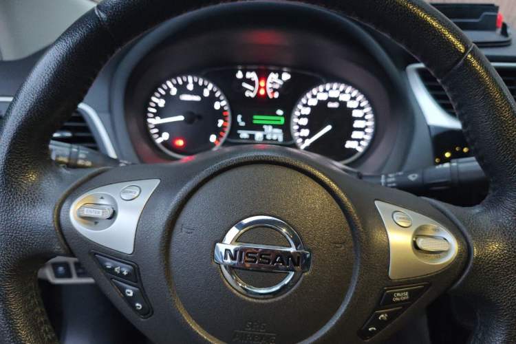 Used Nissan Sylphy 2016 1.8XV CVT Prestige Edition Steering Wheel