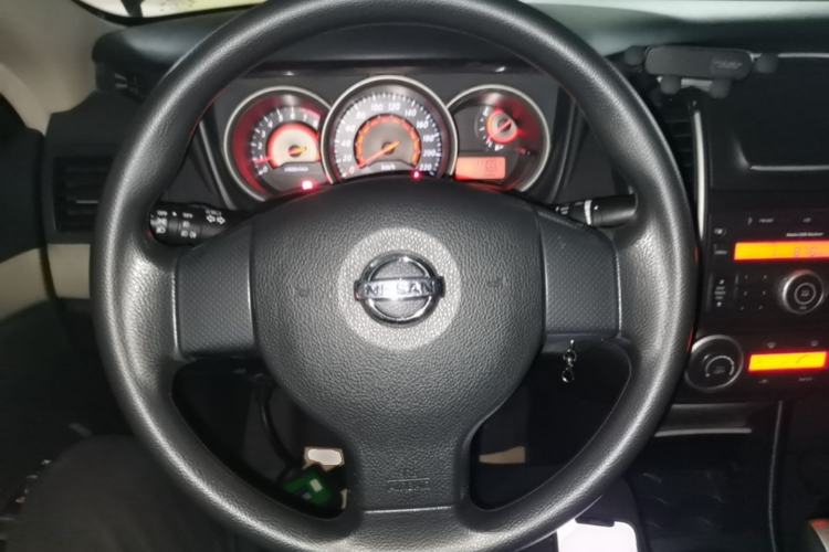 Used Nissan Sylphy 2016 Classic 1.6XE Manual Comfort Edition Steering Wheel
