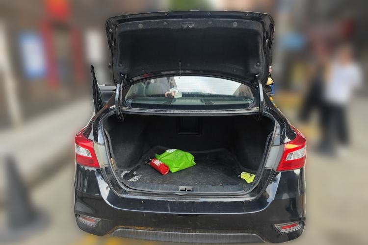 Used Nissan Sylphy 2016 1.6 XL CVT Deluxe Edition Trunk