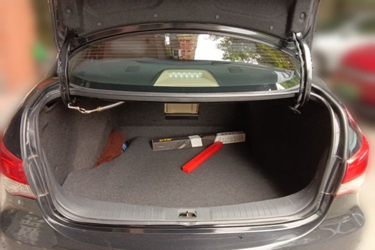 Used Nissan Sylphy 2016 Classic 1.6XE Automatic Leading Edition Trunk