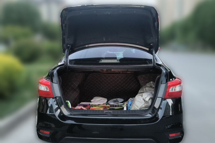 Used Nissan Sylphy 2016 1.6 XL CVT Deluxe Edition Trunk
