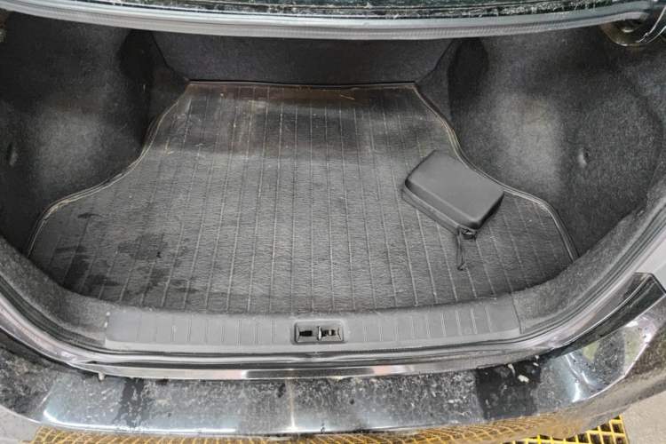 Used Nissan Sylphy 2016 1.6XV CVT Smart Enjoyment Version Trunk