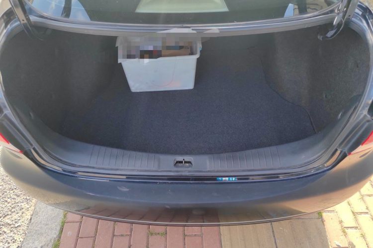 Used Nissan Sylphy 2016 Classic 1.6XE Automatic Comfort Edition Trunk