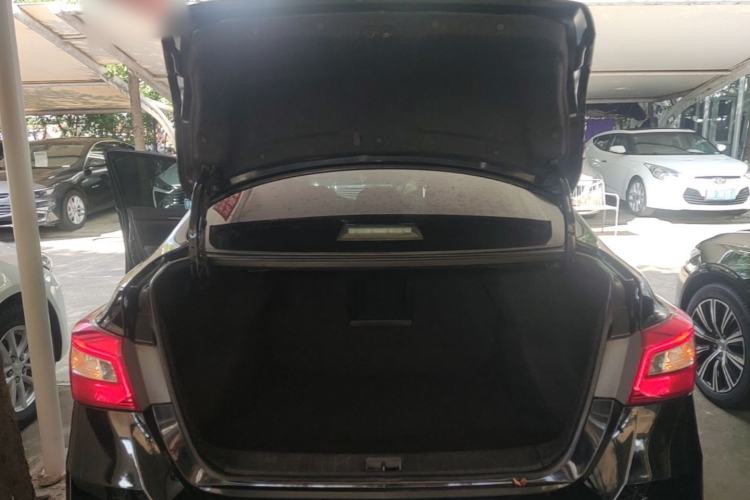 Used Nissan Sylphy 2016 1.6 XL CVT Luxury Edition Trunk