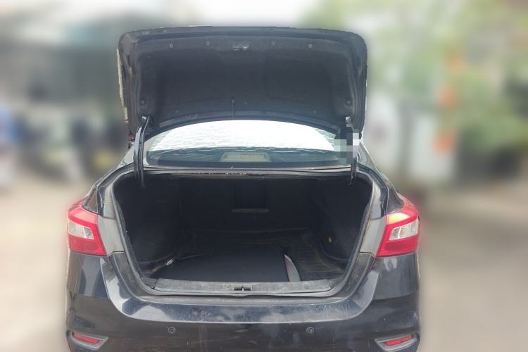 Used Nissan Sylphy 2016 1.6XV CVT Smart Enjoyment Version Trunk