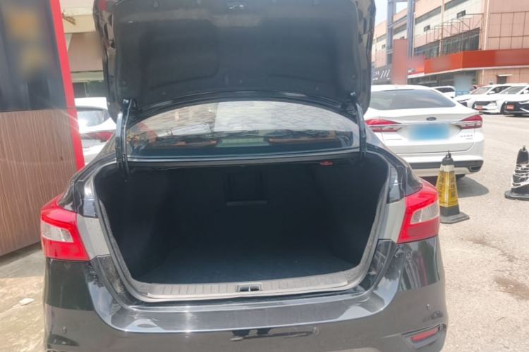 Used Nissan Sylphy 2016 1.6XV CVT Smart Enjoyment Version Trunk