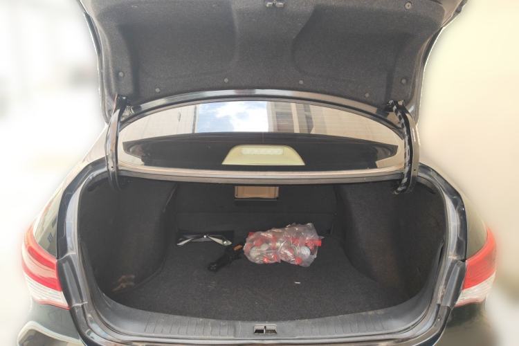 Used Nissan Sylphy 2016 Classic 1.6XE Automatic Leading Edition Trunk