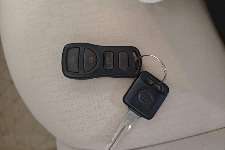 Used Nissan Sylphy 2016 Classic 1.6XE Manual Leading Edition Vehicle Key