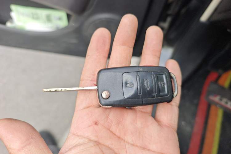Used Nissan Sylphy 2016 Classic 1.6XE Automatic Leading Edition Vehicle Key