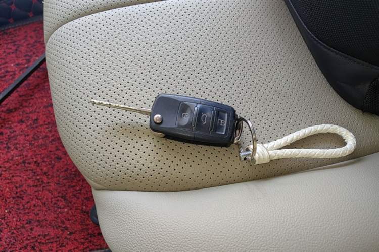 Used Nissan Sylphy 2016 Classic 1.6XE Manual Leading Edition Vehicle Key