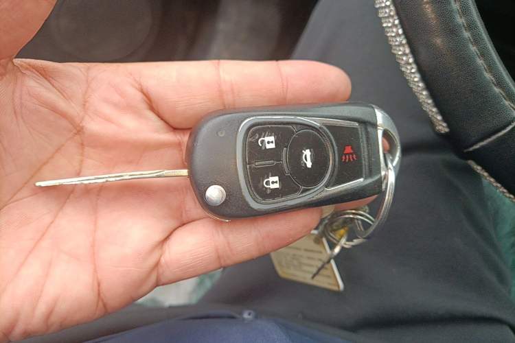 Used Nissan Sylphy 2016 Classic 1.6XE Manual Comfort Edition Vehicle Key