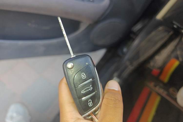 Used Nissan Sylphy 2016 Classic 1.6XE Automatic Leading Edition Vehicle Key