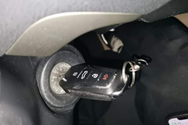 Used Nissan Sylphy 2016 Classic 1.6XE Manual Comfort Edition Vehicle Key