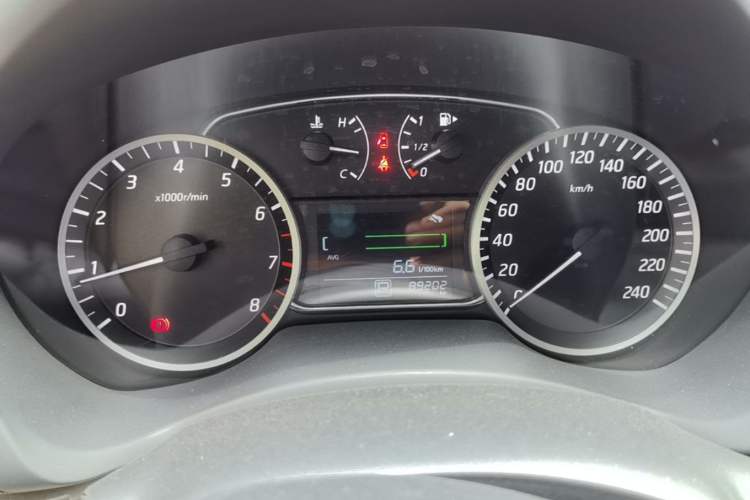 Used Nissan Sylphy 2016 1.6XE CVT Comfort Edition Instrument Cluster