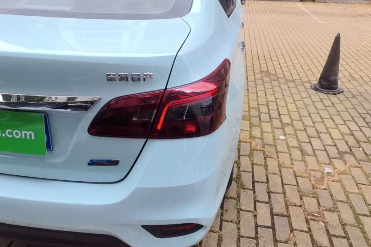 Used Nissan Sylphy 2016 1.6XE CVT Comfort Edition Right Rear Taillight