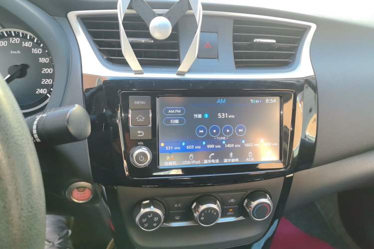 Used Nissan Sylphy 2016 1.6XV CVT Smart Enjoyment Version Audio And AC Panel