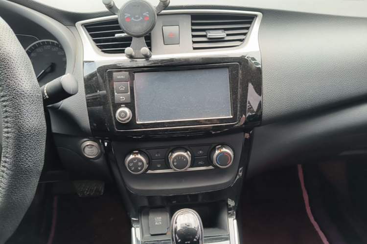 Used Nissan Sylphy 2016 1.6 XL CVT Deluxe Edition Audio And AC Panel