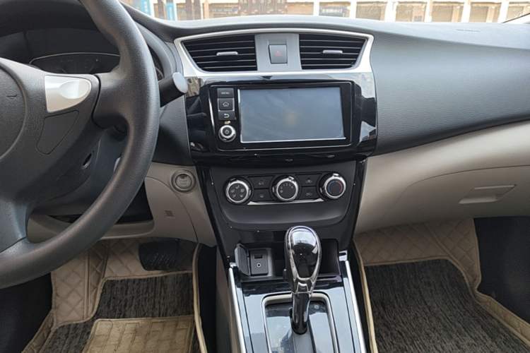Used Nissan Sylphy 2016 1.6 XL CVT Deluxe Edition Audio And AC Panel