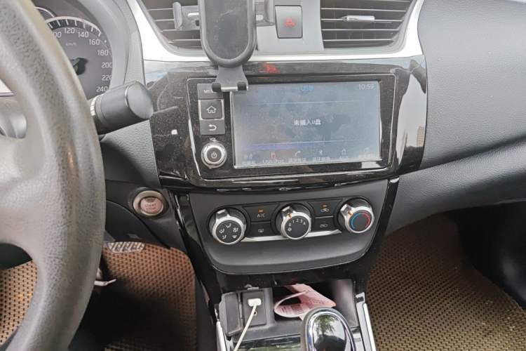 Used Nissan Sylphy 2016 1.6XV CVT Smart Enjoyment Version Audio And AC Panel