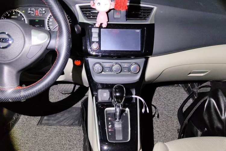 Used Nissan Sylphy 2016 1.6XV CVT Smart Enjoyment Version Audio And AC Panel