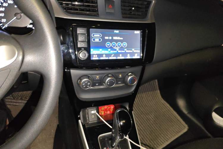 Used Nissan Sylphy 2016 1.6XV CVT Smart Enjoyment Version Audio And AC Panel
