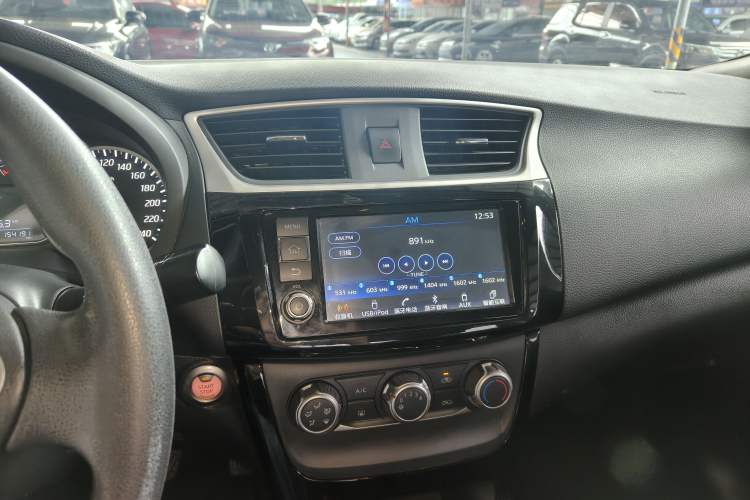 Used Nissan Sylphy 2016 1.6XV CVT Smart Enjoyment Version Audio And AC Panel