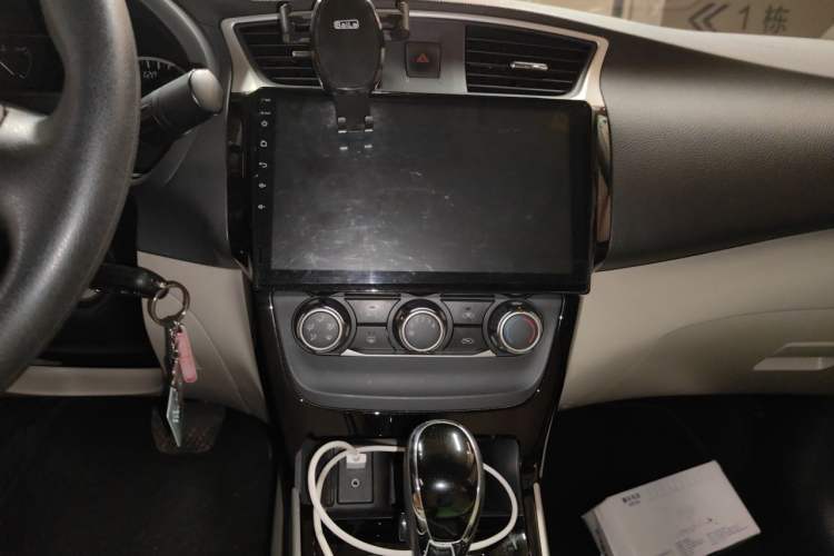Used Nissan Sylphy 2016 Classic 1.6 XL Automatic Luxury Edition Audio And AC Panel