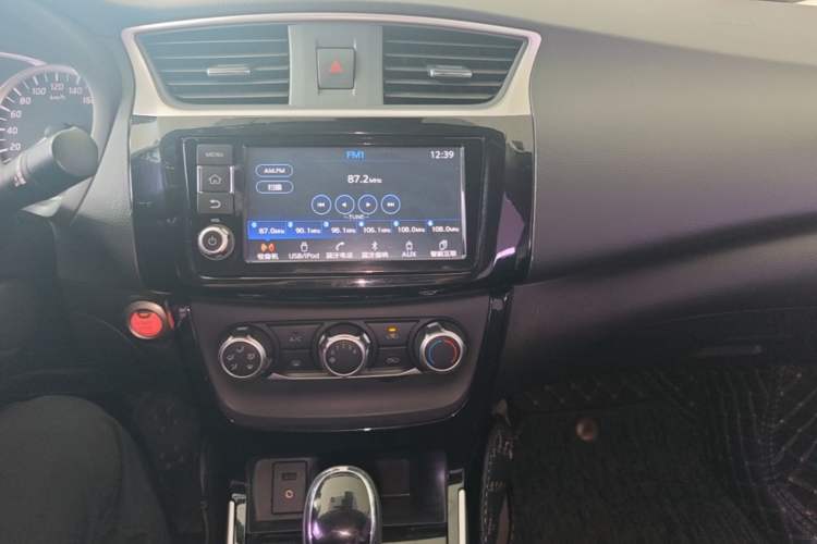 Used Nissan Sylphy 2016 1.6XV CVT ZhiZun Edition Audio And AC Panel