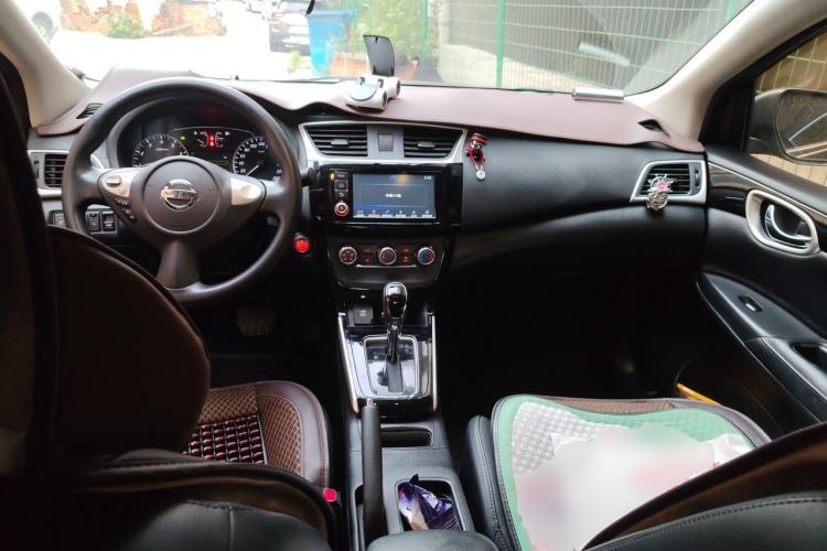 Used Nissan Sylphy 2016 1.6XV CVT Smart Enjoyment Version Center Console