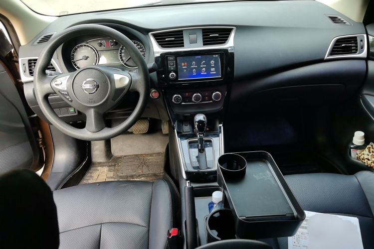 Used Nissan Sylphy 2016 1.6XV CVT Smart Enjoyment Version Center Console
