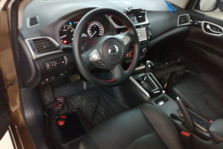 Used Nissan Sylphy 2016 1.6 XL CVT Deluxe Edition Center Console