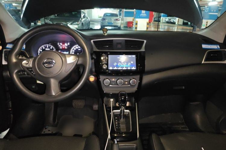 Used Nissan Sylphy 2016 1.6 XL CVT Deluxe Edition Center Console