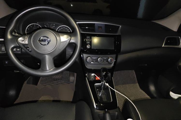 Used Nissan Sylphy 2016 1.6XV CVT Smart Enjoyment Version Center Console