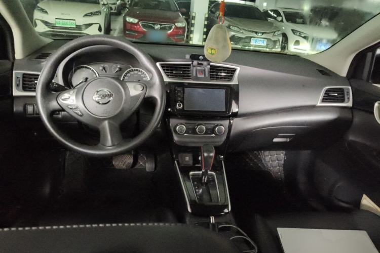 Used Nissan Sylphy 2016 1.6XV CVT Smart Enjoyment Version Center Console