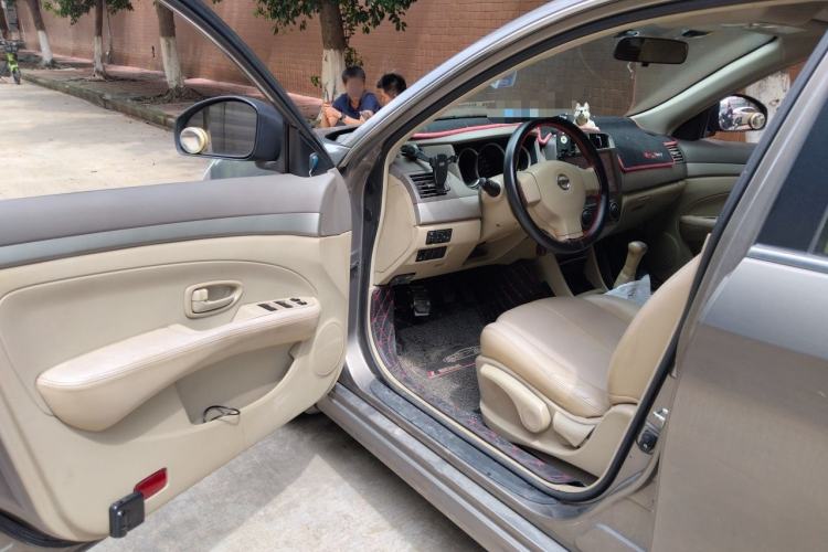 Used Nissan Sylphy 2016 Classic 1.6XE Manual Leading Edition Driver Seat