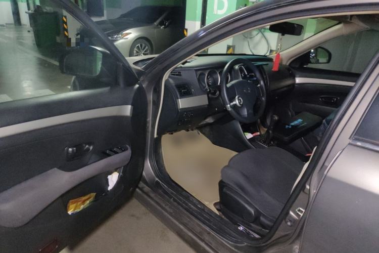 Used Nissan Sylphy 2016 Classic 1.6XE Manual Comfort Edition Driver Seat
