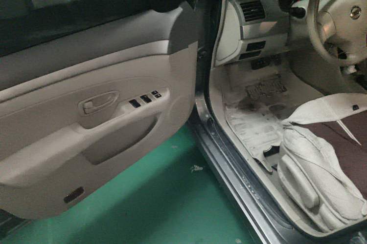 Used Nissan Sylphy 2016 Classic 1.6XE Automatic Comfort Edition Driver Seat