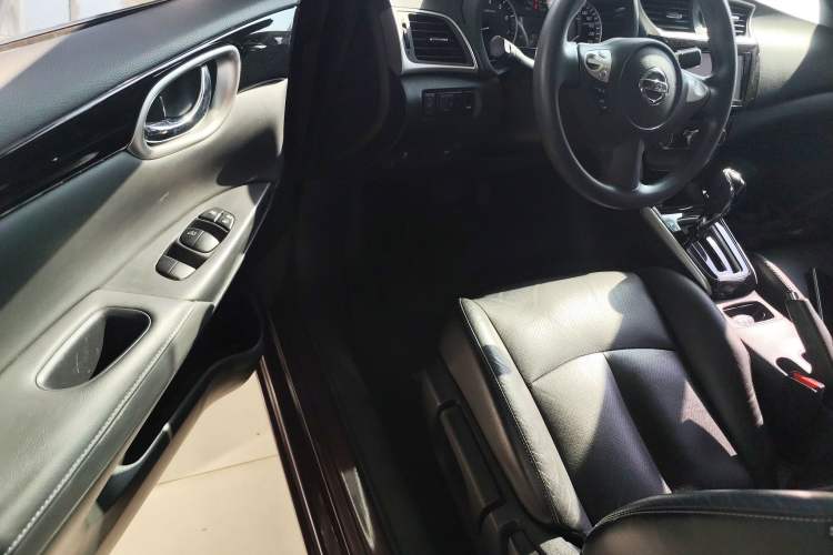 Used Nissan Sylphy 2016 1.6 XL CVT Deluxe Edition Driver Seat