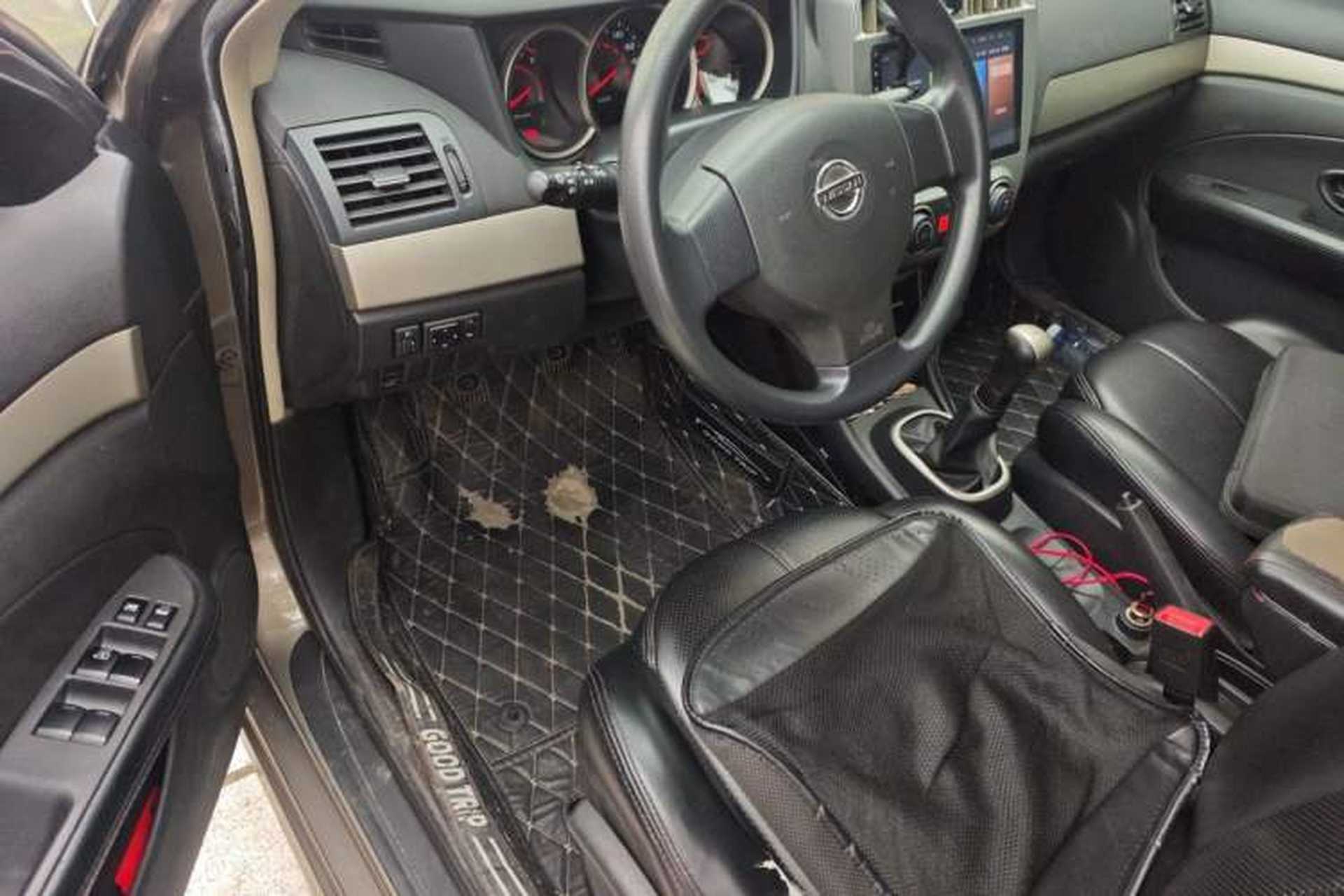 Used Nissan Sylphy 2016 Classic 1.6XE Manual Comfort Edition Driver Seat