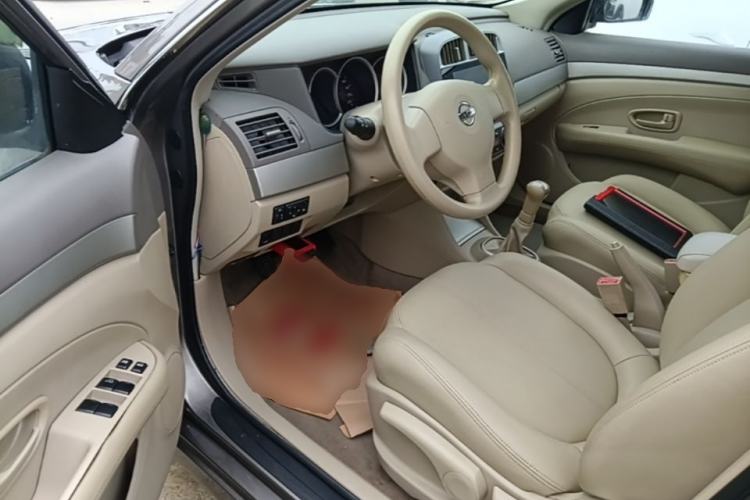 Used Nissan Sylphy 2016 Classic 1.6XE Manual Comfort Edition Driver Seat