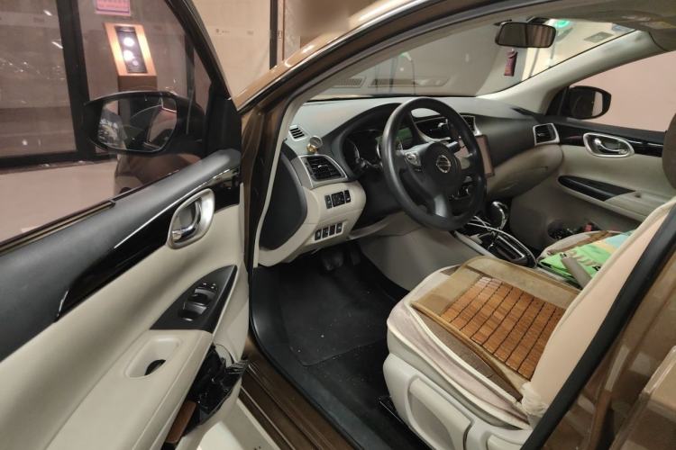 Used Nissan Sylphy 2016 Classic 1.6 XL Automatic Luxury Edition Driver Seat