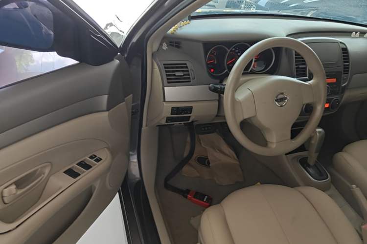 Used Nissan Sylphy 2016 Classic 1.6XE Automatic Comfort Edition Driver Seat