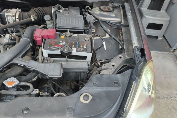 Used Nissan Sylphy 2016 Classic 1.6XE Automatic Leading Edition Engine Bay Left